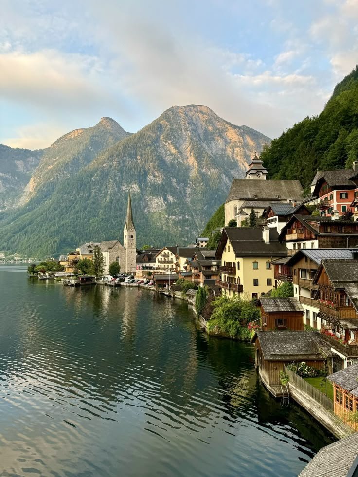 Alina_bloom79's tweet photo. Hallstatt, Austria https://t.co/bbC1FLrYtj