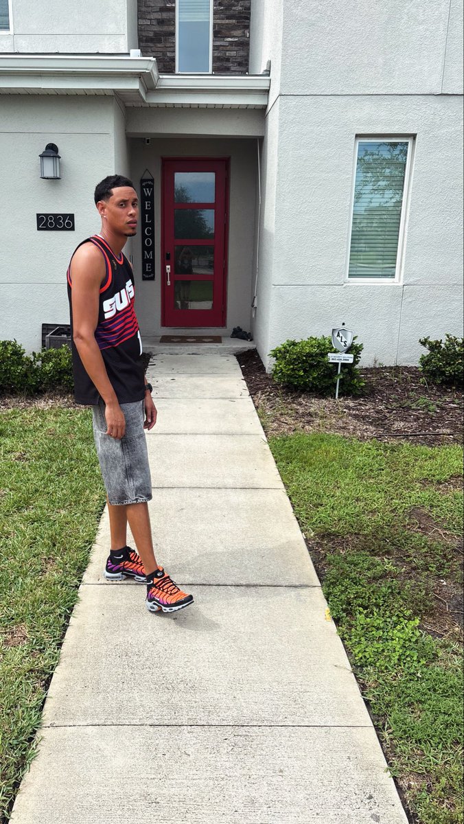 SotoG__'s tweet photo. BEING DISLIKED BY LOSERS IS THE
#1 SIGN YOU'RE WINNING IN LIFE.💯🏀☄️ https://t.co/djQQlZjzo4