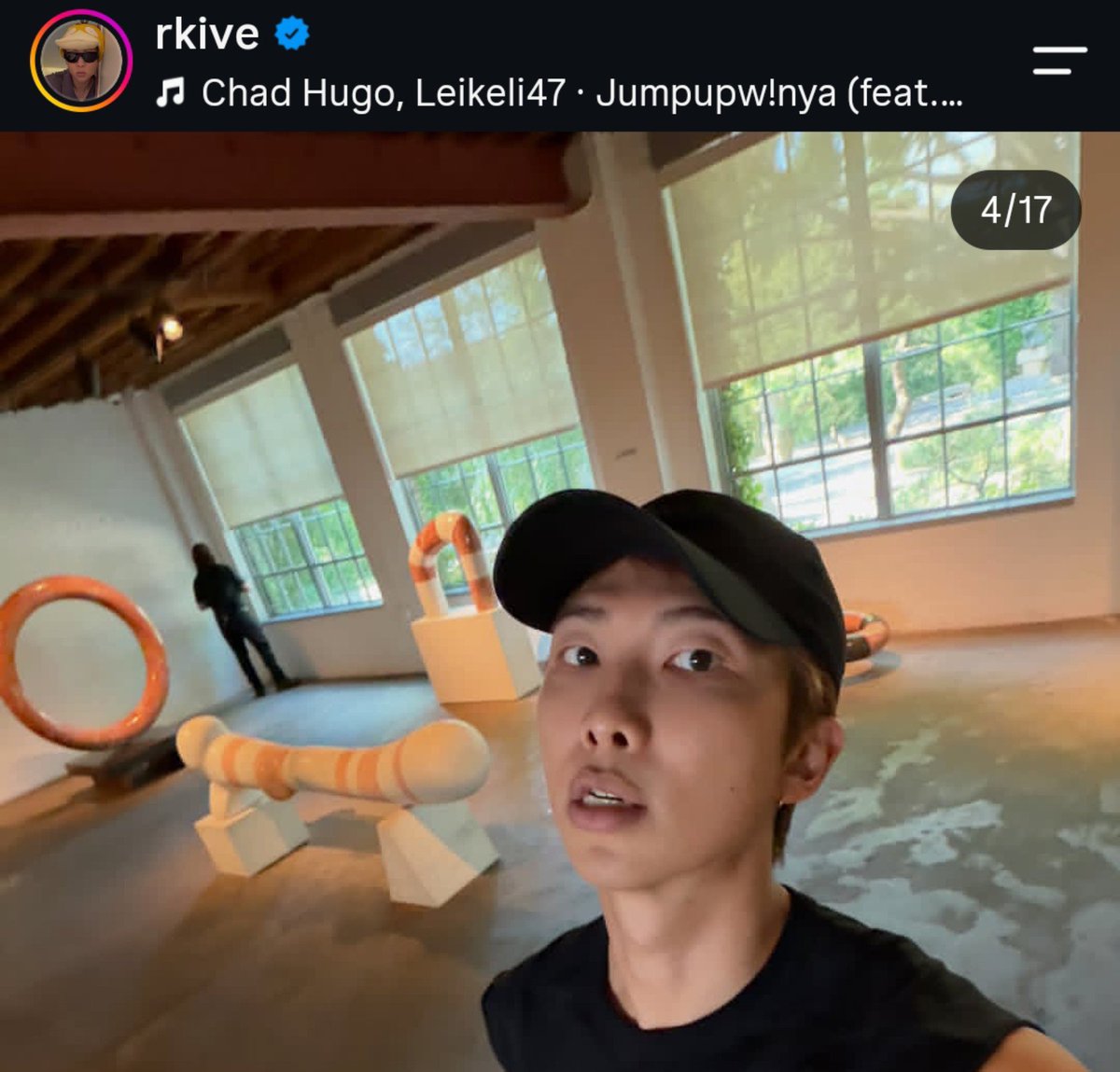 nopresurr's tweet photo. @jnkxlisa Calling rm ugly when he surpassed henry cavill in most beautiful man ever 😭 https://t.co/O2vdieuoRU