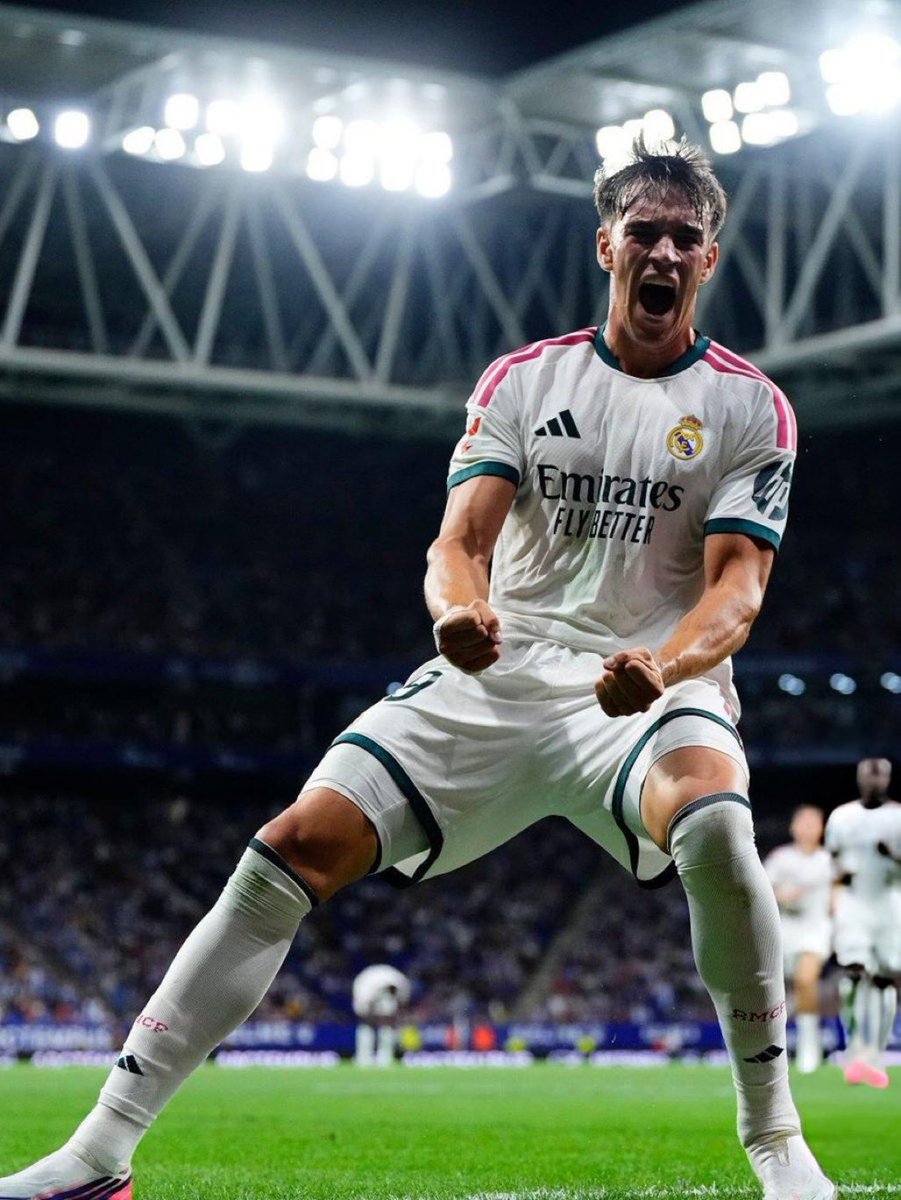 RealMadridk6cbg's tweet photo. @realmadrid Más como El que van a dejarlo todo en el campo 🫶🥹🤍 https://t.co/6k8qHCICV8