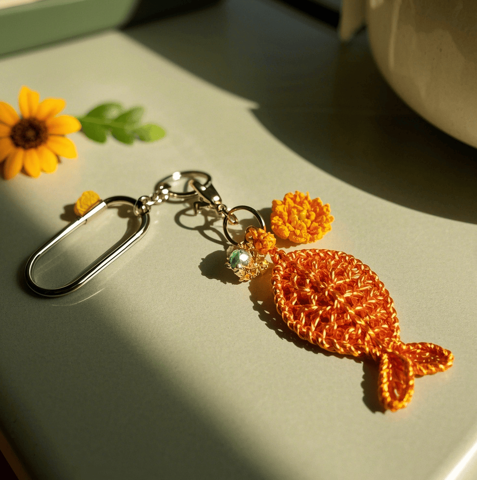 Diliyana3's tweet photo. Just finished my hand-knit mini keychain!  Super cozy and made with leftover yarn—turning small scraps into cute little daily treasures https://t.co/URTN8D0FVD