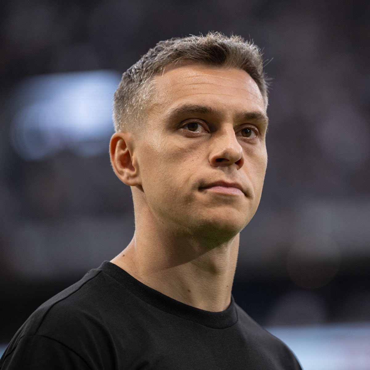 kartlnasaletijk's tweet photo. Kaya Çilingiroğlu: “Leandro Trossard etkisiz eleman. Takıma iki kanat, bir kaliteli orta saha ve bir de sağ bek şart.” https://t.co/9TVh0L9DcX