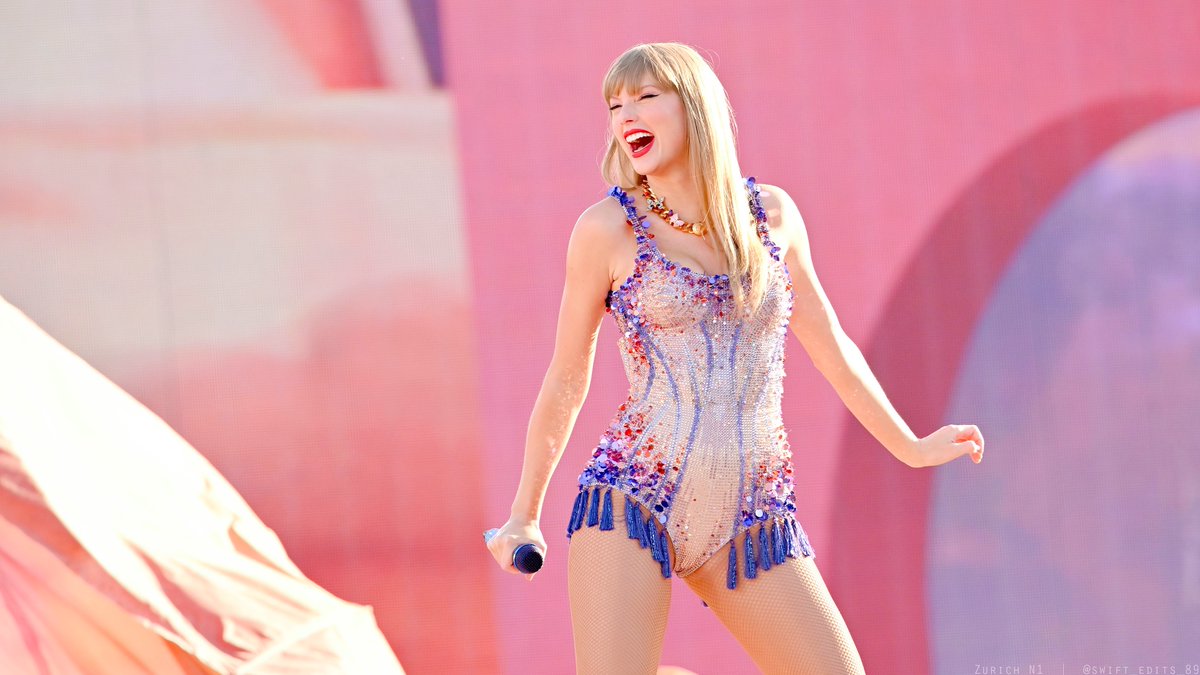 swift_edits_89's tweet photo. Happy #7YearsOfLover 🩷

Desktop Wallpapers 🖥️
Load in 4k ✨ https://t.co/KJEn42uVEx