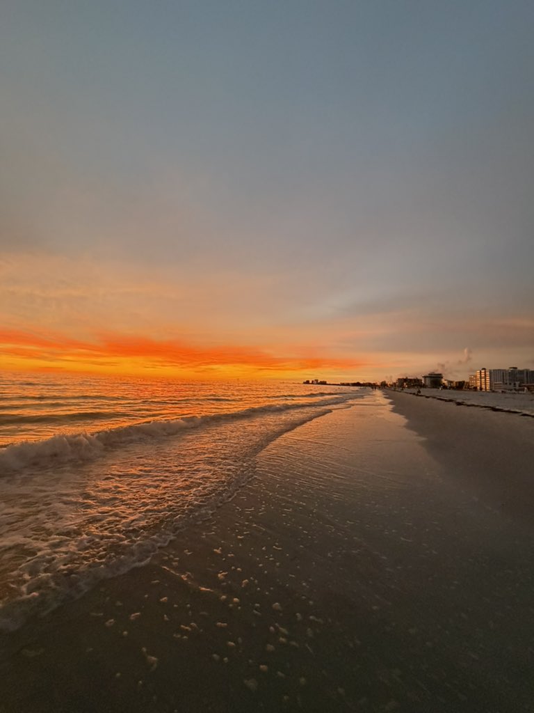 MichaelAksionov's tweet photo. Some sunsets don’t need a filter. 🌅🎣

#StPeteBeach #Florida #Sunset #fishing #usa https://t.co/Mp5Wy3p8yh