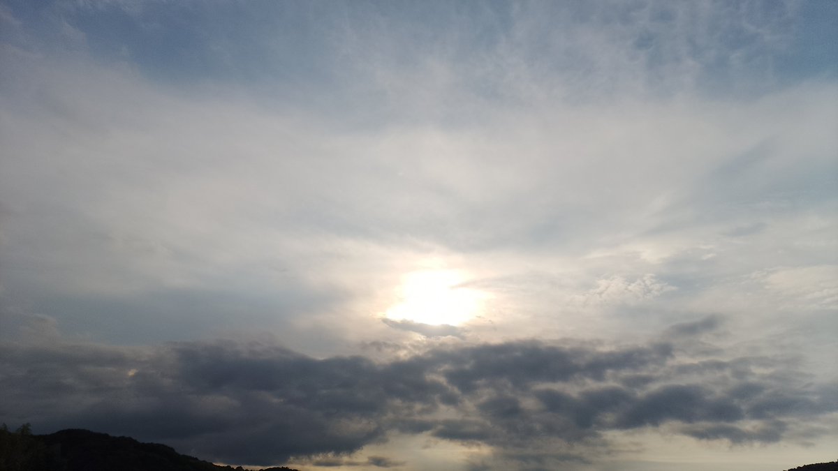 unriyu's tweet photo. ☀️𝐺𝑜𝑜𝑑 𝑚𝑜𝑟𝑛𝑖𝑛𝑔☀️

2026/08/24 朝から深呼吸3回

筋を伸ばす体操で

心身を健康にしましょう https://t.co/pdghmSNRNP