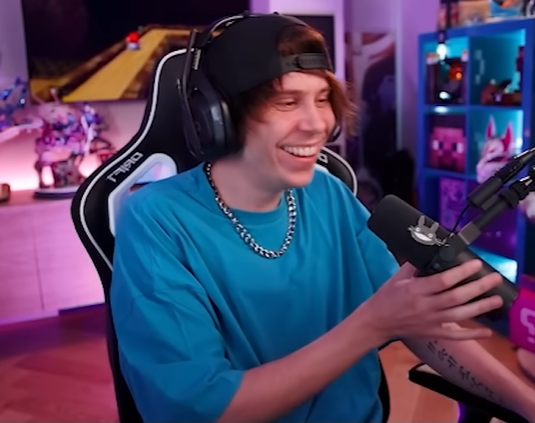 melle_fag's tweet photo. eu olho pro rubius e tudo oq me vem a cabeça é que todo mundo quer um thneed https://t.co/d9pCcWEmrS