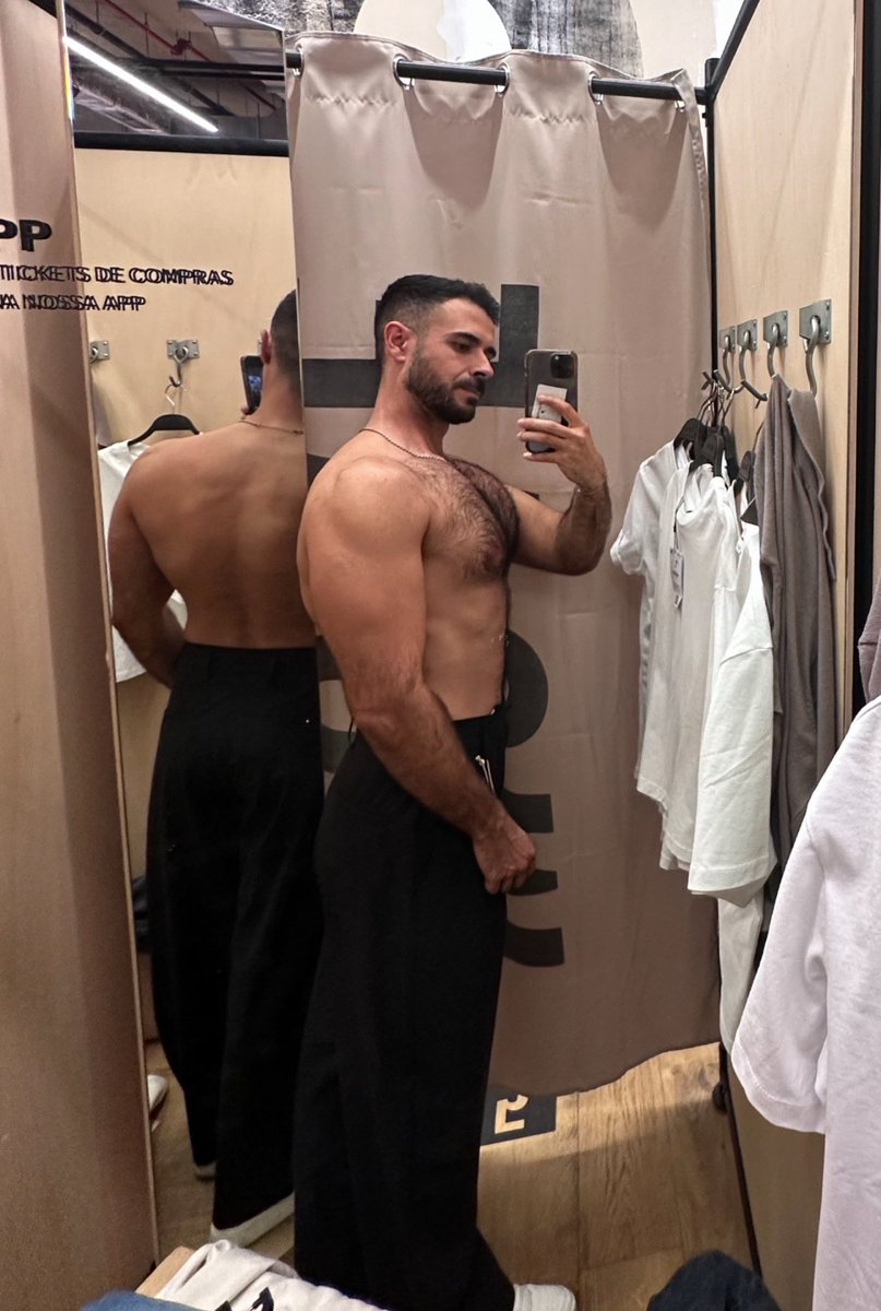 thenaughtyguest's tweet photo. Shopping https://t.co/tcfv69VjUA