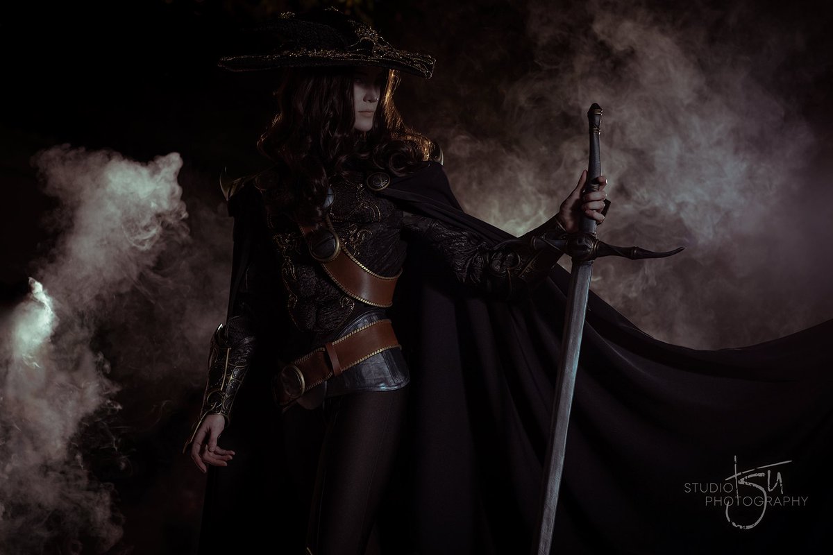 VyeCos's tweet photo. Vampire Hunter D

D : @VyeCos 
Photographer : @studiotsutsu 

#vampirehunterd #cosplay https://t.co/hjfqwRHneM