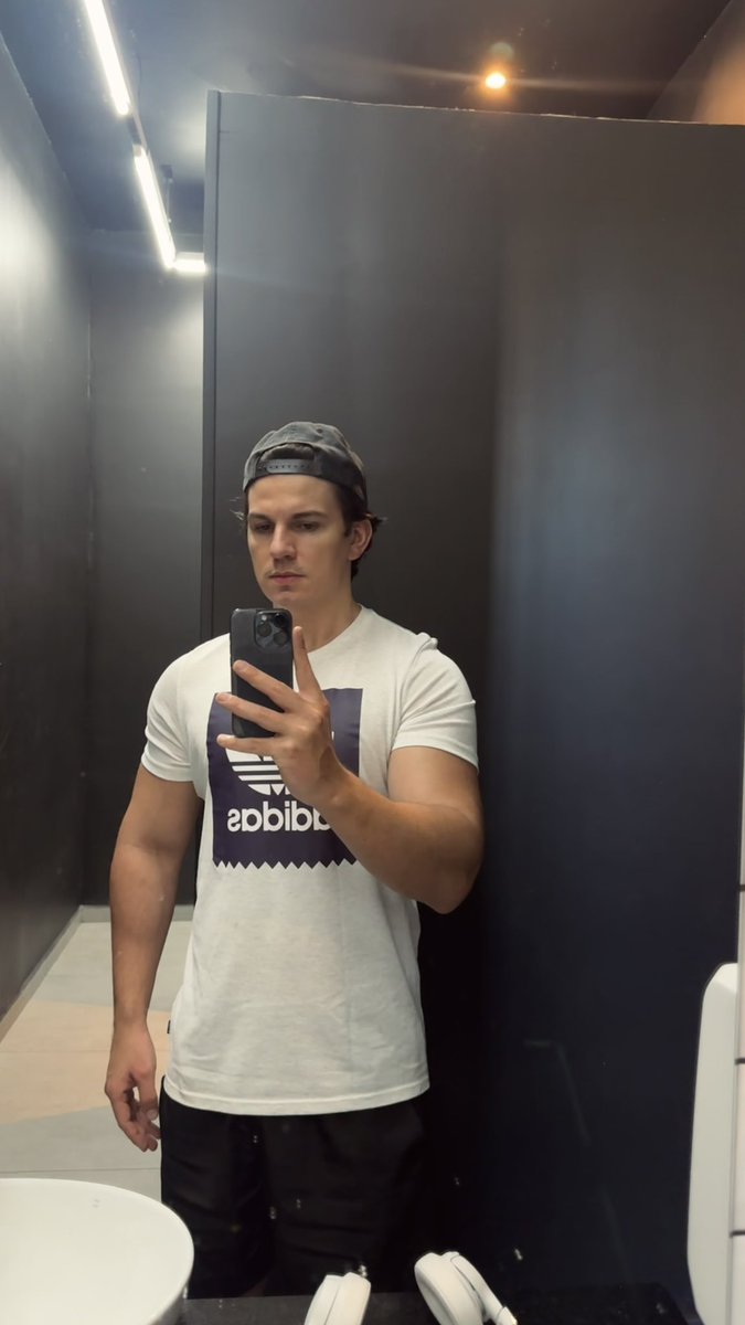 cafedowill's tweet photo. Parece que voltei pra 2019 aqui https://t.co/BpH2vDe9wD