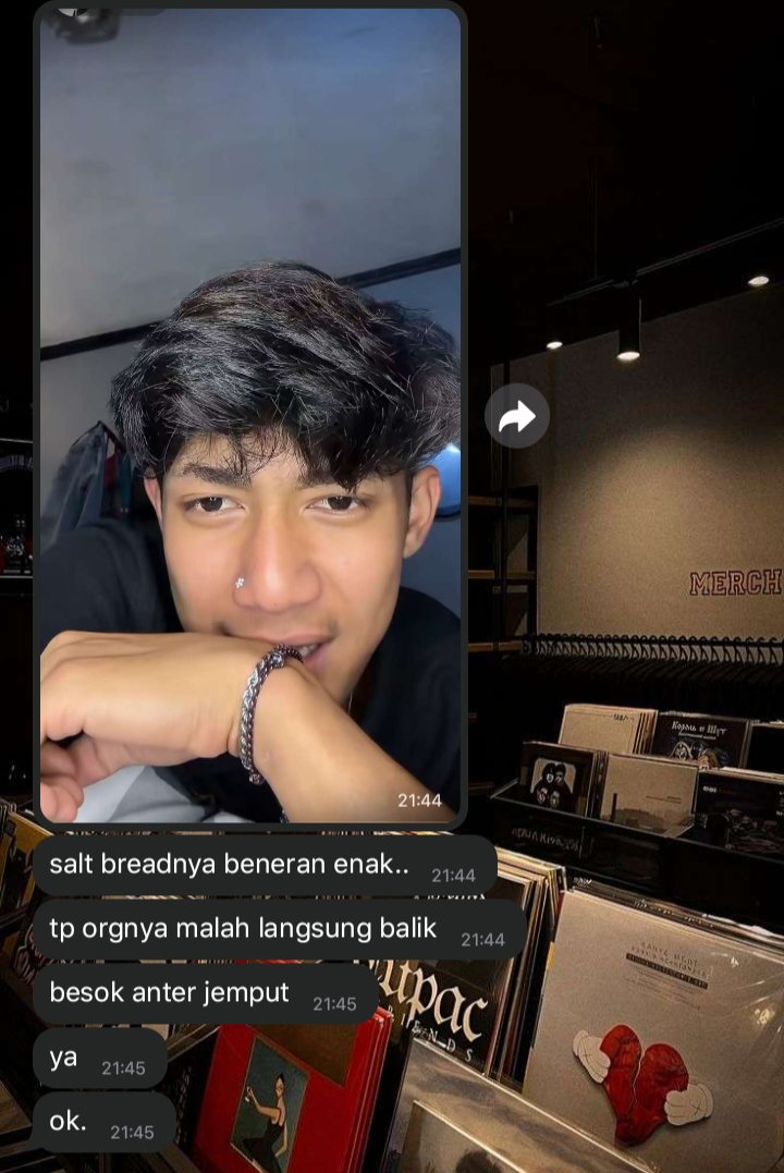 aldictionn's tweet photo. ngambek ngambekan kali ah, gampang bgt disogok https://t.co/buqfXURxsO