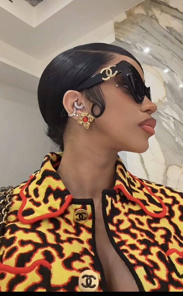 miaconwani's tweet photo. I love me some cardi b🥺🌸❤️ https://t.co/Gar93eRL4a