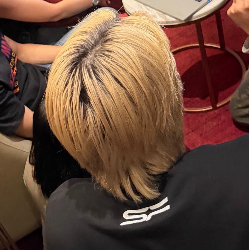 nongsiii's tweet photo. fourth’s hair is so long 😭😭😭

#Fourthnattawat #โฟร์ทณัฐวรรธน์ https://t.co/d6nyq5wXBb