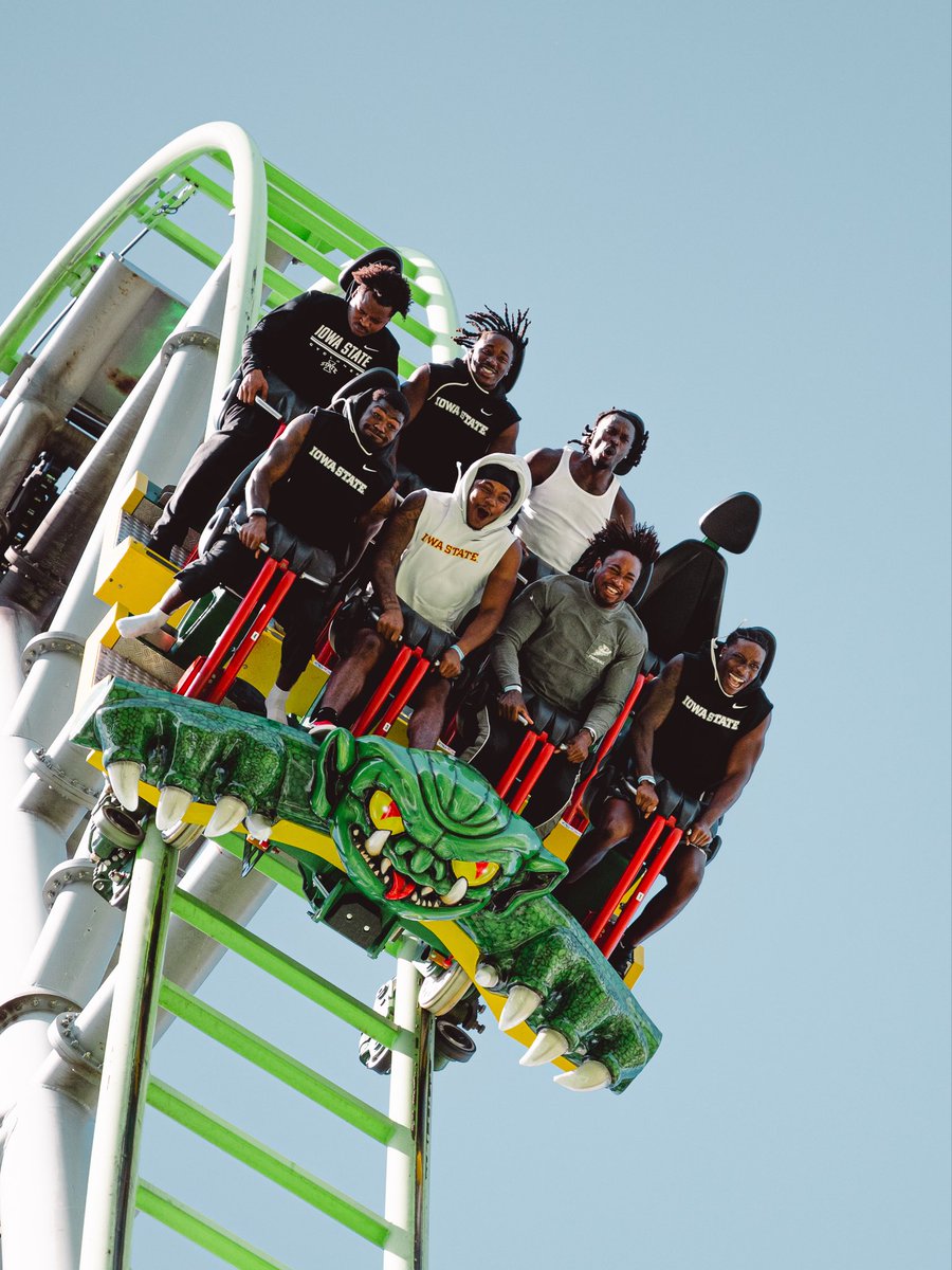 CycloneFB's tweet photo. even the biggest of kids still enjoy time at Adventureland 🎢🎡 https://t.co/rMrNELEFIK