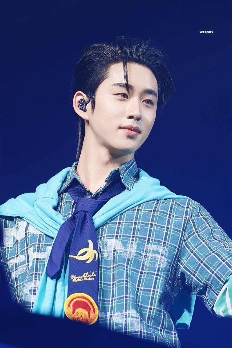 loving_fictions's tweet photo. Love you the most in the world @EstRvp 💌

For the past three days you showed the world so brightly how great of a singer you are, how great of an entertainer you and most importantly showed everyone how you are the loveliest and most supportive person in the existence 💟

This is Est's first time performing in Impact arena without his partner. All the previous times, he's always had his partner by his side and I want to tell you Est, my sweetiepie that you did absolutely great. Your honey vocals melted everyone's ears and your cuteness melted everyone's heart 🥺🫶

This whole month of August has been filled with endless solo schedules for Est and him diving from one schedules to other and he is also probably started practicing for his own concert and upcoming You Maniac shows as well and I'm genuinely stunned how Est was able to manage to practice for this concert as well and perform so well.

Every single day you make us proud to stan you by showing how you are always constantly getting better and making the you of yesterday as your rival and improving and becoming the best and best of yourself and seeing you shine brightly is our happiest moment as fan 🥹💙

Always proud of you my little one 🫳🫳 #est_rvp