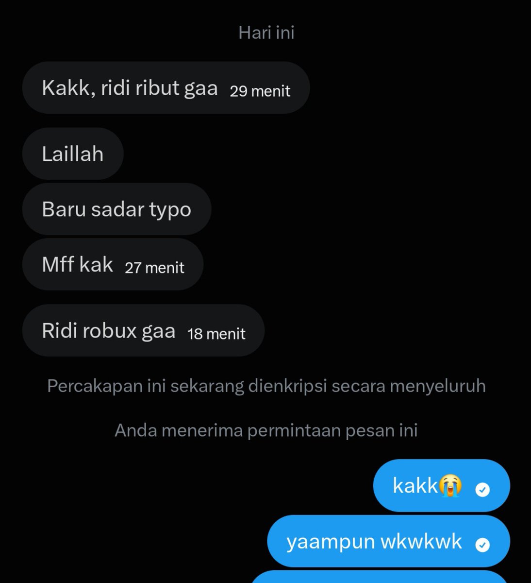 3rellee's tweet photo. cape ketawa malem malem😭 https://t.co/cZMIApWlfN