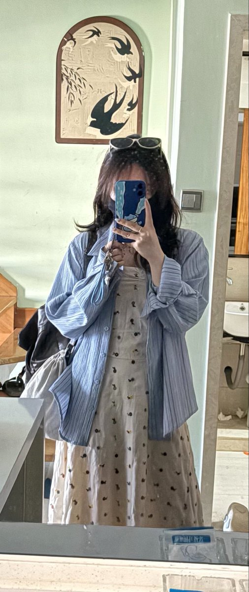 JiheeYi2's tweet photo. 在海边玩怎么做穿越严实，原因到底是什么🤔 https://t.co/0OLsiOFfis
