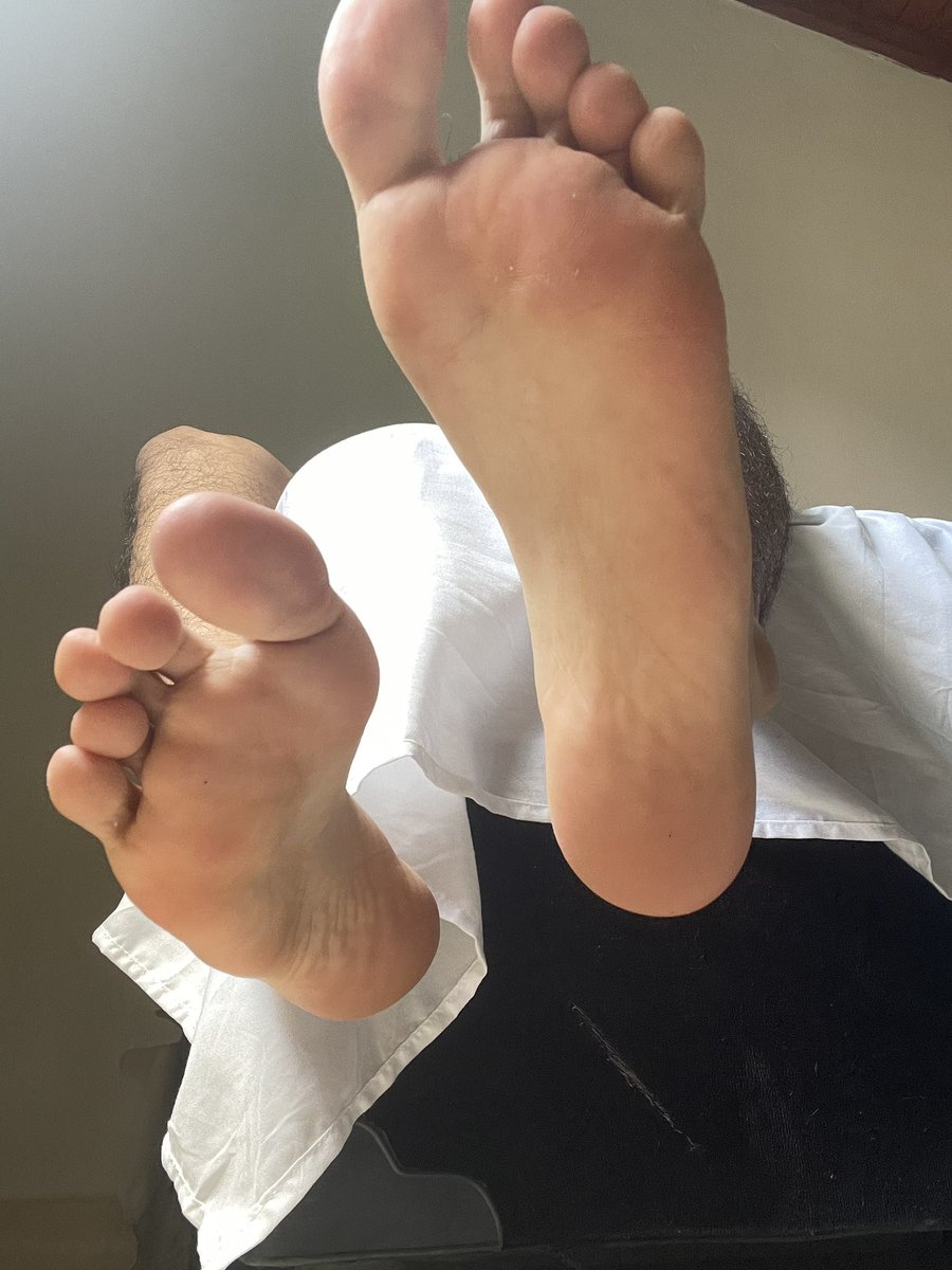 feeter___'s tweet photo. #gayfeet https://t.co/By9EsZxqoB