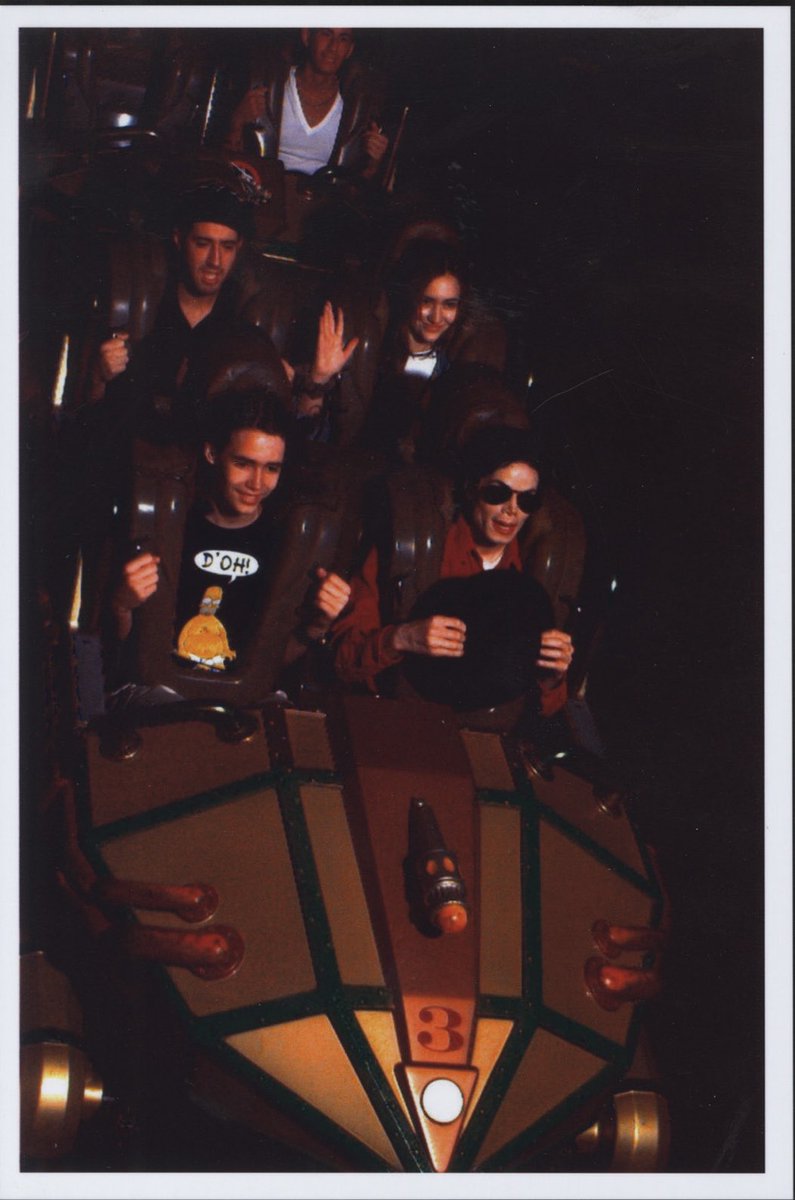 yofuiaquella's tweet photo. Michael riding Space Mountain at Disneyland https://t.co/qf6Hyk7Ar6