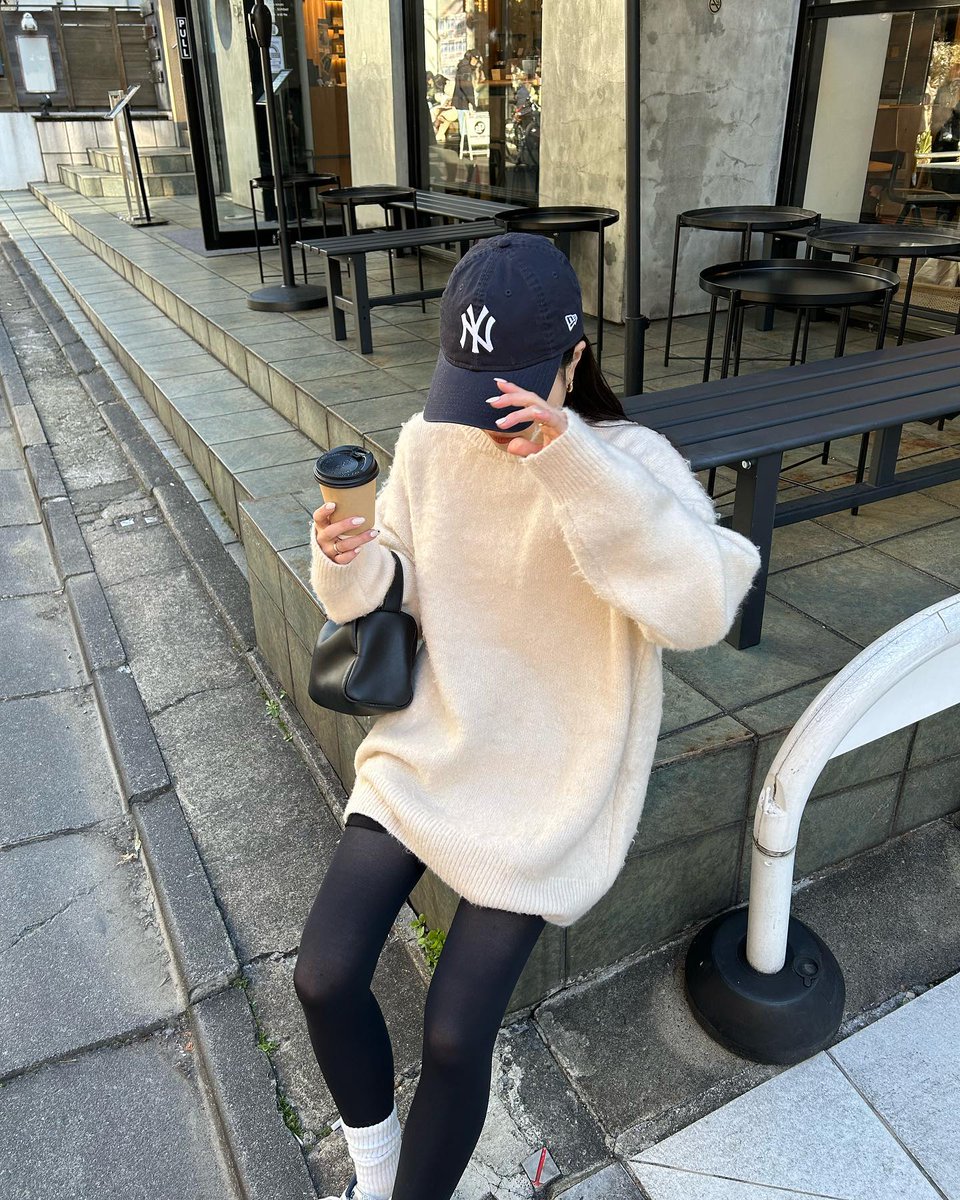 AmosOchango's tweet photo. 週末は家でゆっくり派ですか、それとも外に出かける派ですか。本当そう思う。 ✨🍰
ltHCvS https://t.co/UNZdVs4lRZ