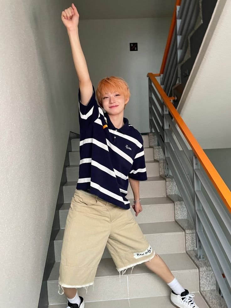 ddonghyunii's tweet photo. 이 사진 
나 햇살이에요
이거라 너무 좋아해… https://t.co/yjPddSwglR