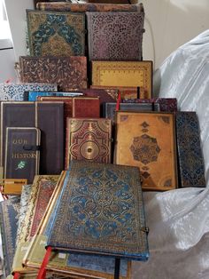 LindaMahkovec's tweet photo. The Notebooks of Honora Gorman: Fairytales, Whimsy, and Wonder - https://t.co/QztGDA4FCR - #booklover #bookworms #homemade #weekendread #WomensFiction #literaryfiction #fairytales "A thoughtful, unconventional celebration of storytelling as a way of making sense of life."-reader https://t.co/ulz0bo29jC