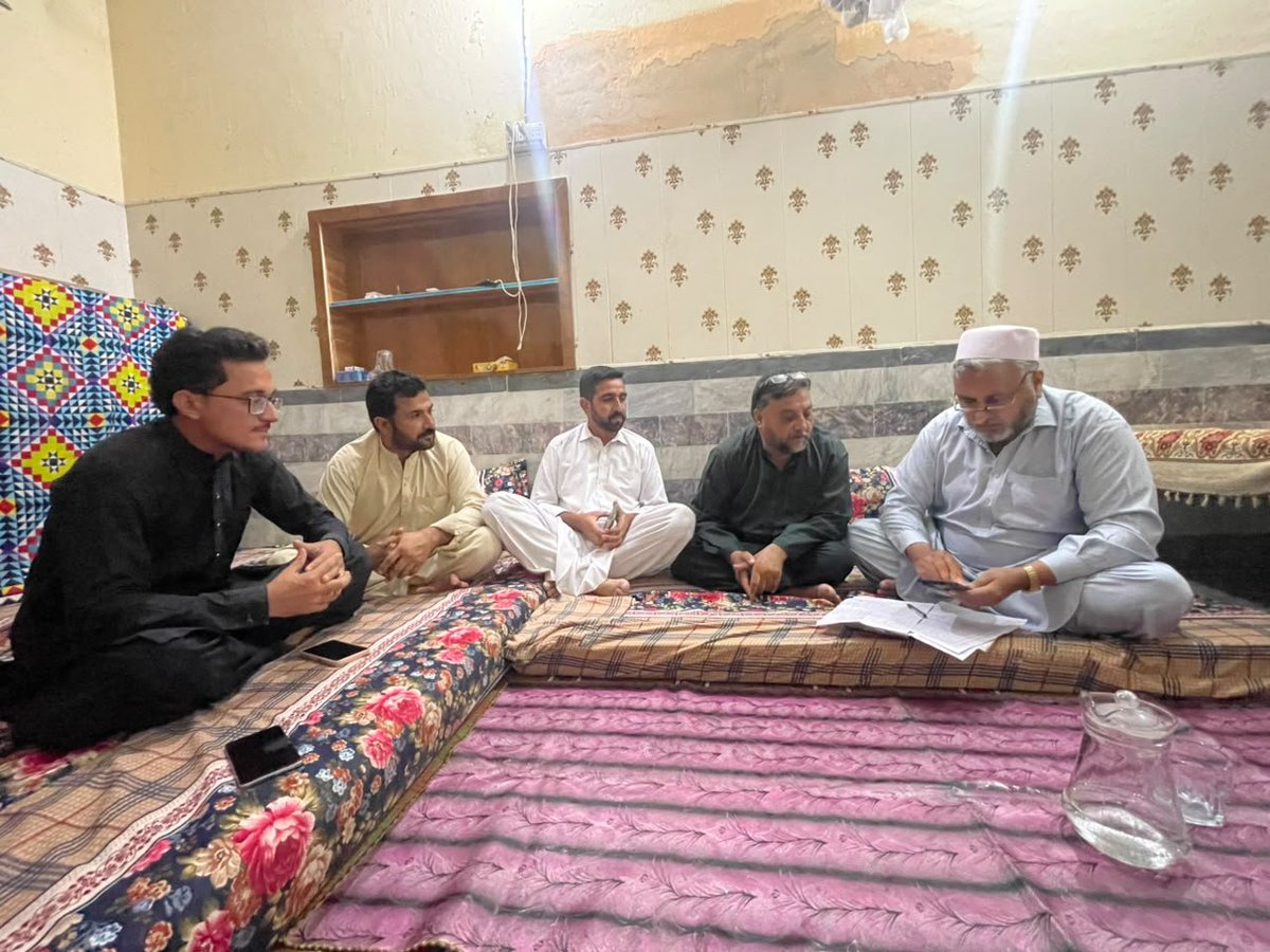 mhassan03139134's tweet photo. ماشاءاللہ! عوام راج تحریک چارسدہ کا پہلا اجلاس صدر محمد ریاض کی زیرِ صدارت ہوا۔
سید حسین قادر، میاں محمد اقبال، محمد صدیق اور فیاض احمد نے شرکت کی۔
ان شاء اللہ عوام راج تحریک کو مضبوط کرکے اقرار الحسن کے منشور و آواز کو ہر گھر تک پہنچائیں  
@iqrarulhassan 
#عوام_کی_اواز_عوام_راج https://t.co/UDF4pWm671