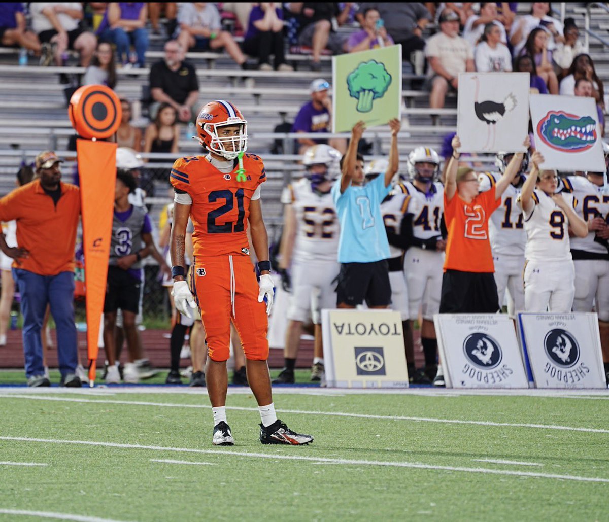 Jayden_Sanders1's tweet photo. Week 1 ✔️🏈 https://t.co/Bxdr6KG7oV