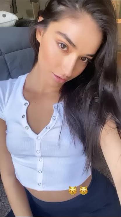 haleyjonesss1's tweet photo. Good morning ☀️ 
I hope everyone had a wonderful weekend 
I hope everyone enjoys their weekend 🇺🇸🇺🇸🇺🇸💐 https://t.co/0kQ0PWhCun