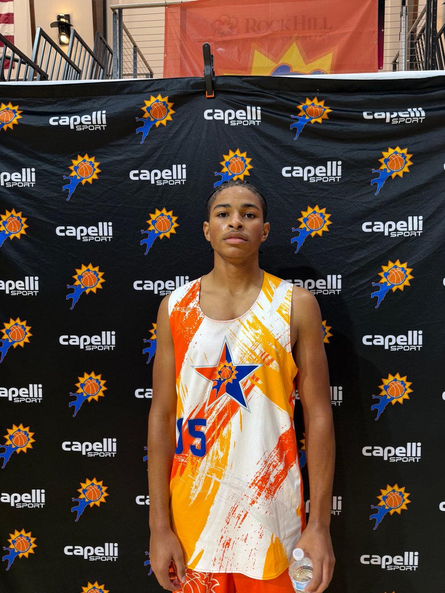 BigShotsGlobal's tweet photo. #BIGSHOTS #AllStarWeekend

All Star Team 1 39 
55 Josiah Banks 16 
41 Damon Hedge 9 

Hawks Select Elite 37 
6 Kingston Coles 17 https://t.co/fEHSizFtlk