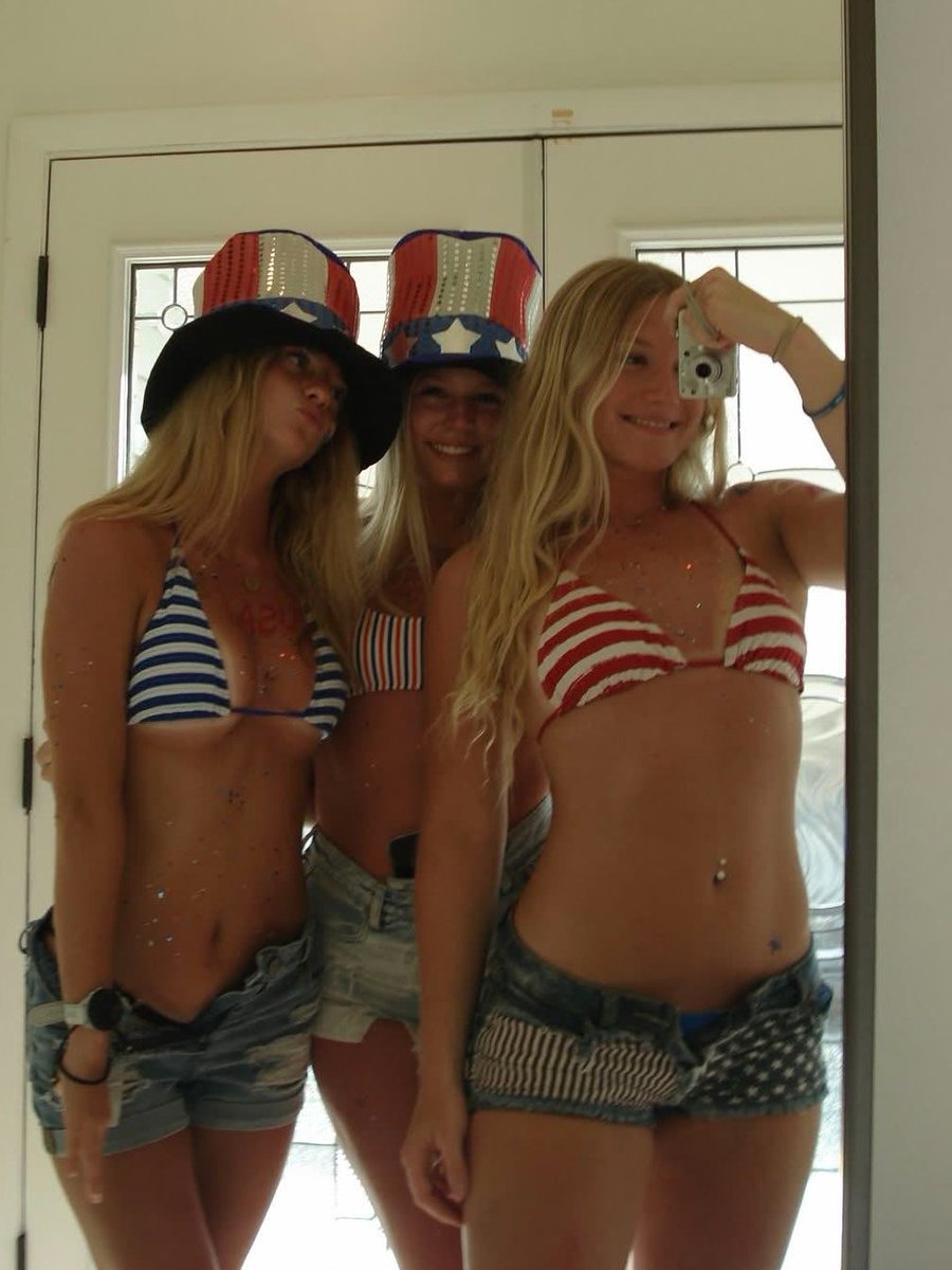 boner4blondez's tweet photo. 🇺🇸❤️🤍💙 https://t.co/TPZUfaR5YG