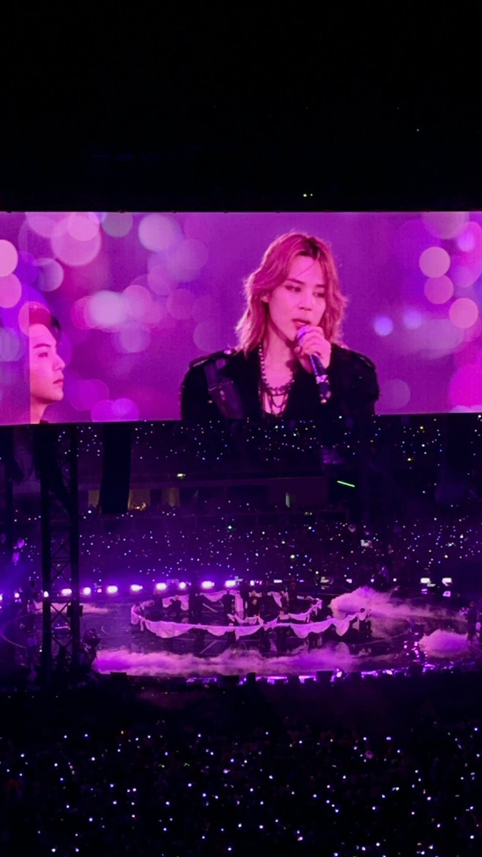 ihatethebf's tweet photo. #JIMIN #BTS_WORLDTOUR_ARİRANG_TORONTO https://t.co/fcv9W89UBQ