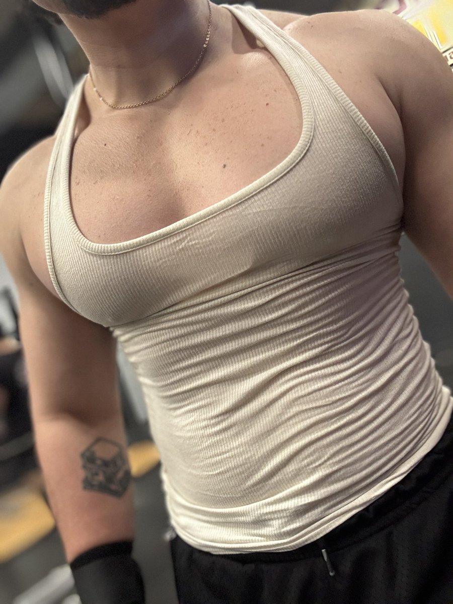 chestgoescrazy's tweet photo. #chest #pecs #muscles #gym #gay https://t.co/IDayNZjXKc