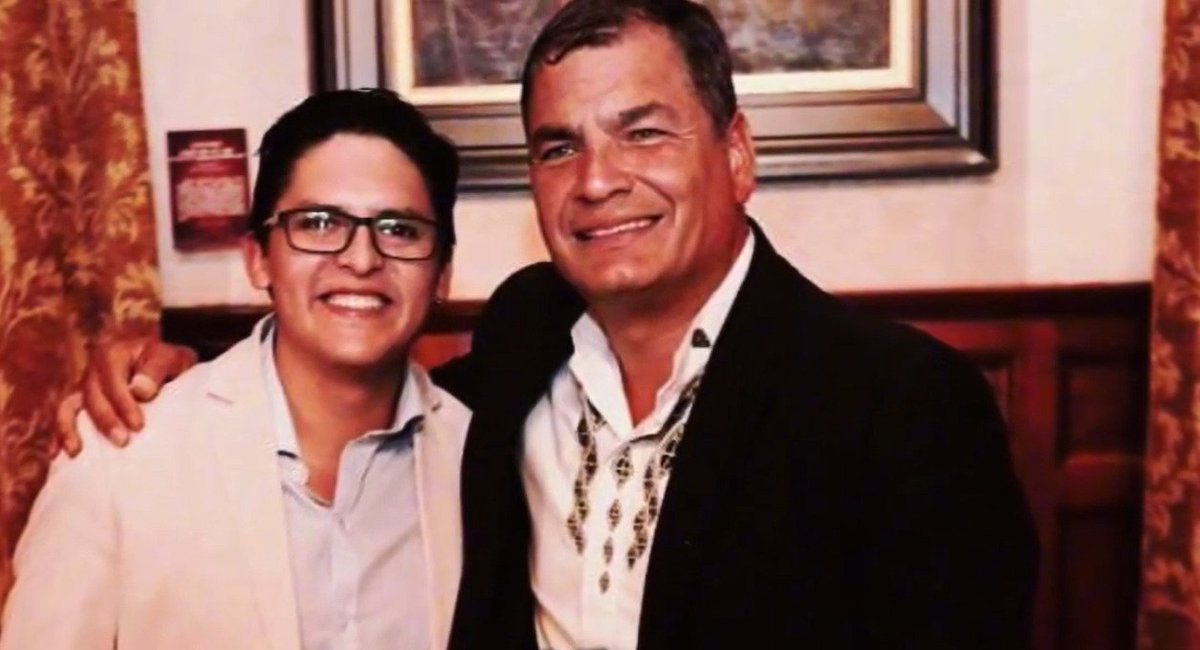 SuerodlaVerdad1's tweet photo. @afersin25 Chochologo violologo cobarde difamador mal taita y asalararoafo de correa ese es tu referente?? Que asco dan los correistas son repulsivos!!! https://t.co/SpcLRZPf6r