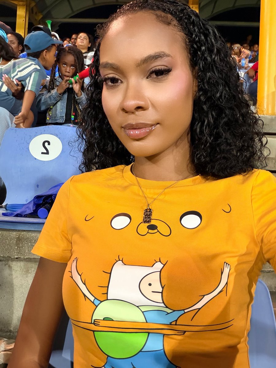ixxviimmxxi's tweet photo. I just wanted to show yall my shirt https://t.co/QoTQbeRf8A