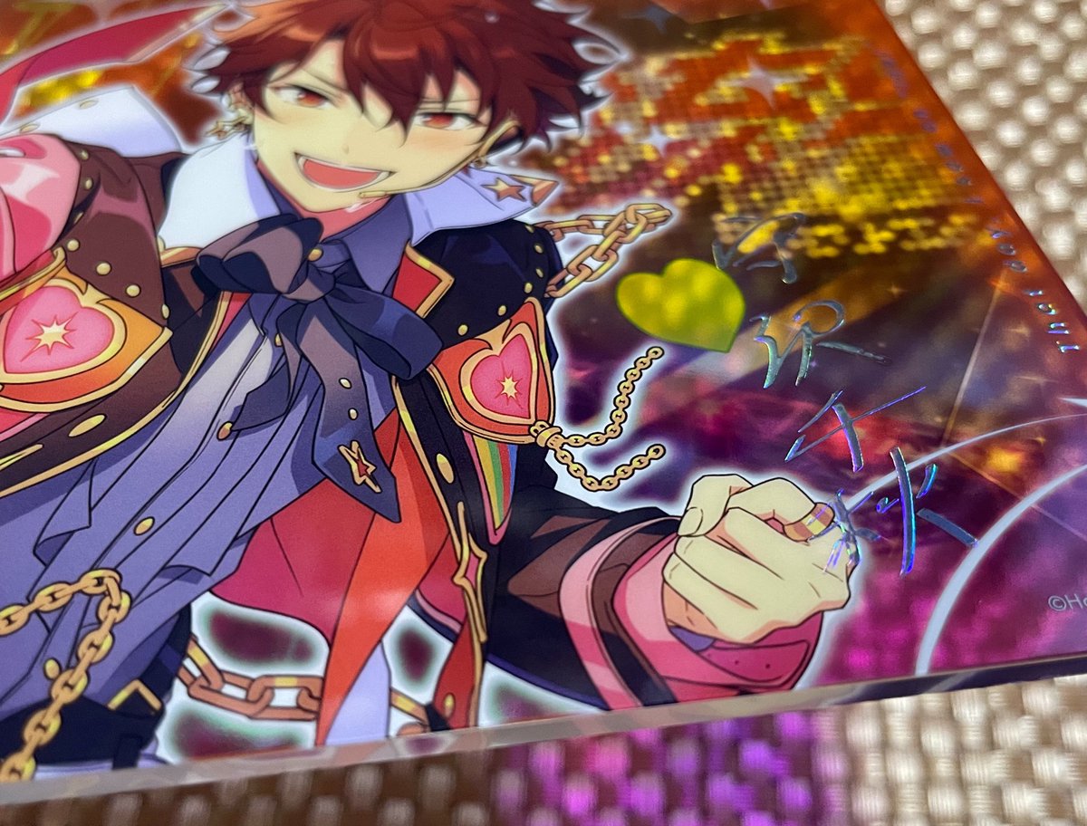 3A_cki's tweet photo. 丁寧に剥がせばいけるかもって思ったけど全然だめだった( ; ; )噂通り箔持ってかれた😭😭 https://t.co/Wp4dkf8GpR