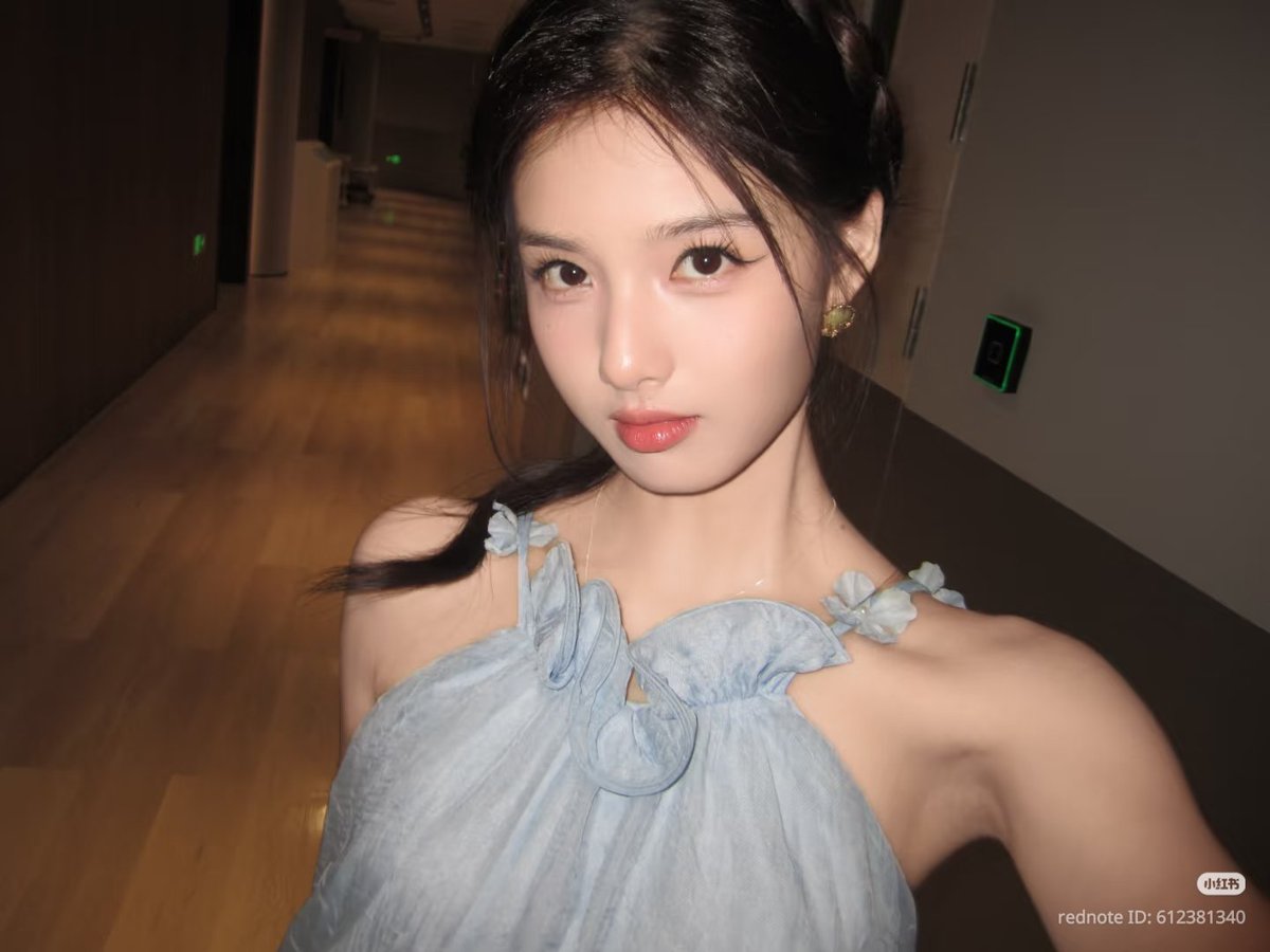 aimicam's tweet photo. 260823⌇ Aimi xhs update : 

Today's happiness: delivered! 

#Aimi #艾米 #에이미 https://t.co/OIEyf0hiOi