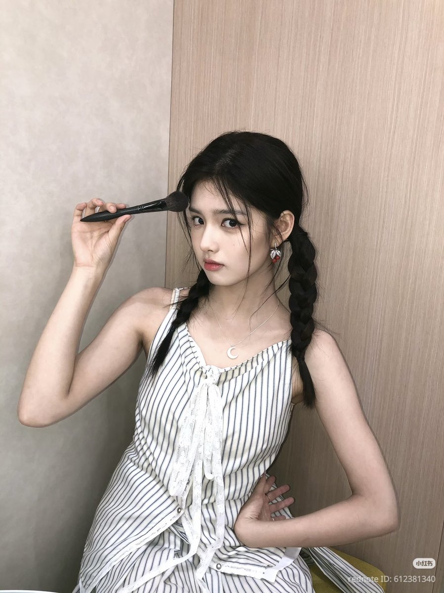 aimicam's tweet photo. 260823⌇ Aimi xhs update : 

Today's happiness: delivered! 

#Aimi #艾米 #에이미 https://t.co/tT5PulTjhn