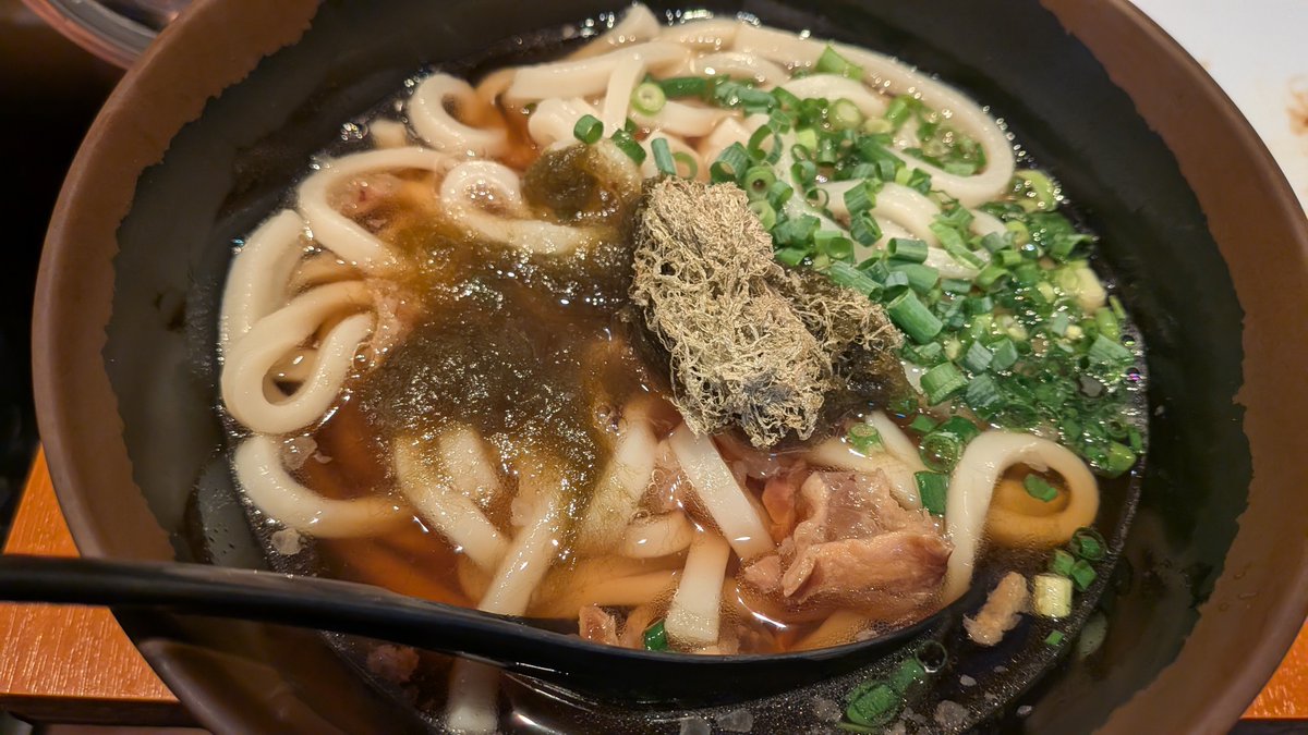 misaki___06's tweet photo. たこ焼きにカスうどんとても美味しかった😋
今日の任務終了✌️
寝ます https://t.co/dks6tj4d8q