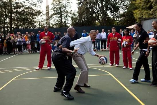 AmplifyVeracity's tweet photo. @WhiteHouse Attending sports on the taxpayers' dime, and participating in them is two different things.

There was only one "Sports President." https://t.co/12Clr4n3aR