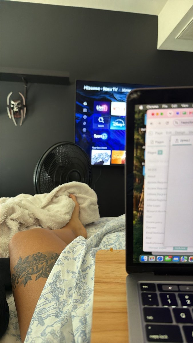 iDaffne's tweet photo. I want coffee. https://t.co/md7A39v1SD