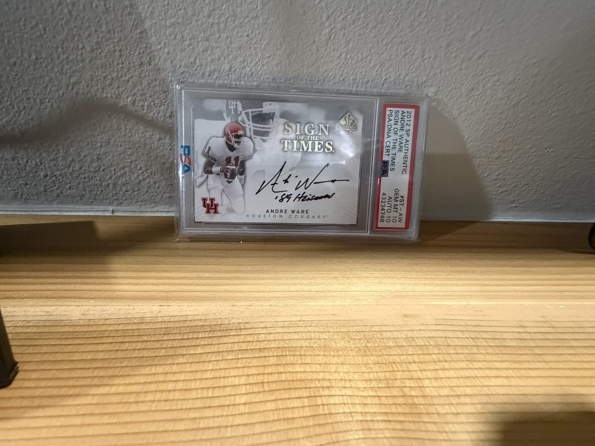 ReynPops's tweet photo. @TechNRKTreasure @tm1515152005 Ever think about custom matching team?  I place my in season cards for the sports gods https://t.co/NrCaHdP7rk