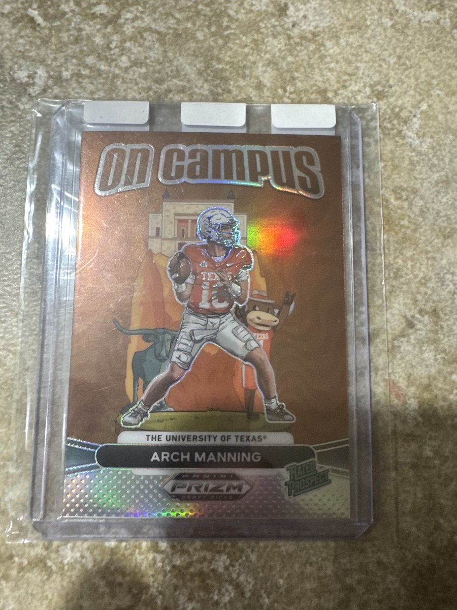 ItsCorey93's tweet photo. @LoneStrCardVult Arch Manning /39 Orange finite
On Campus - back from PSA any day now

Both for sale https://t.co/uz9Rji7aLy