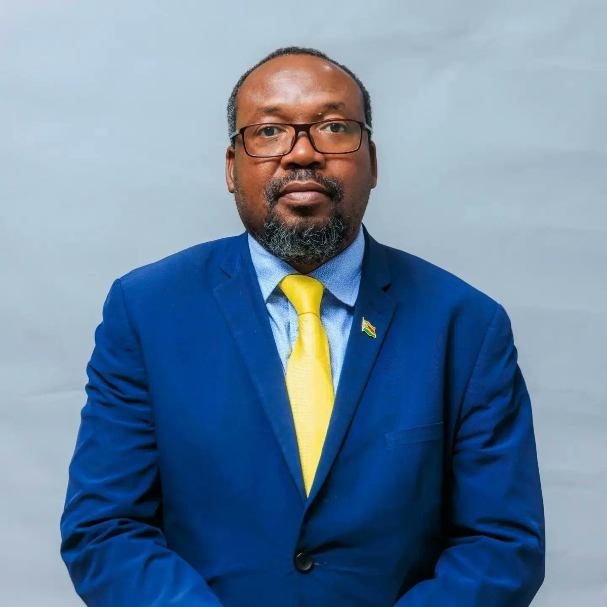 molokele's tweet photo. Nelson Chamisa is my President ...

President Nelson Chamisa, just like the rest of us, is NOT perfect

But he is the one that most people in Zimbabwe 🇿🇼 hope in

Our duty is to support him as he leads us in the fight for a new great Zimbabwe 🇿🇼 for everyone

@nelsonchamisa https://t.co/wpjwWteinu