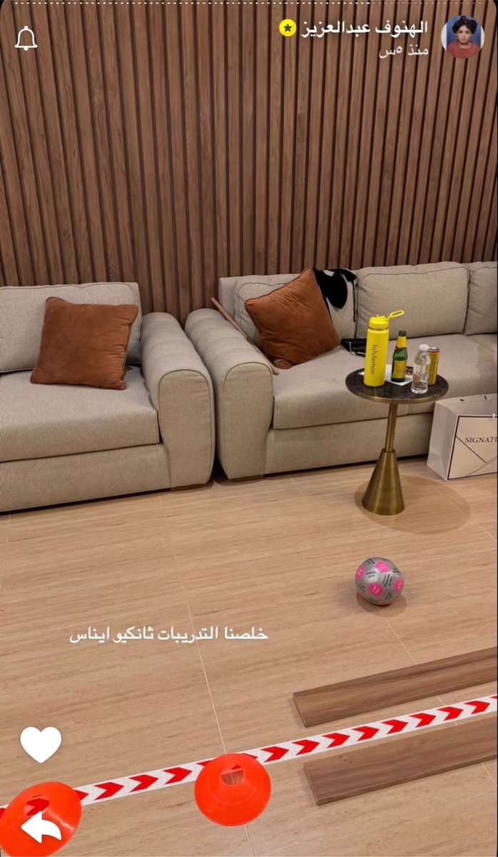 y137rw's tweet photo. العرايس الجدد، تعلّموا من زفّة دونا حسين 😂🔥
ارجعوا للي درّبها على زفّتها، لأن بصراحة كانت من أرتب وأخفّ الزفّات اللي شفناها! 😭😂
لدرجة إن كثير توقعوا إنها بتكملها وتمشي على سكوتر 🤣🛴💍 https://t.co/ETwHqkPrSk