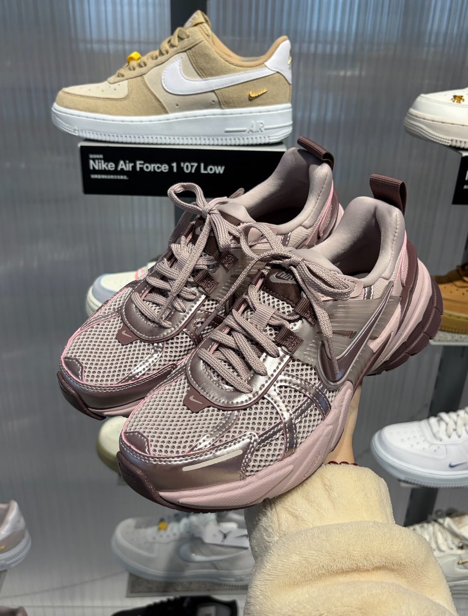 lifesgood143's tweet photo. WALA NA FINISH NA!

Sino ba nman hindi maiinlove dito ang ganda? First love agad pagkita palang. Super comfy! Worth it and budol! 😭

Sayang lang kase sa store as is ang price. Dito pwede ka gumamit ng shopee voucher for discount. Sayang! 😭

https://t.co/Lp9nWm1fBf
https://t.co/Lp9nWm1fBf
https://t.co/Lp9nWm1fBf