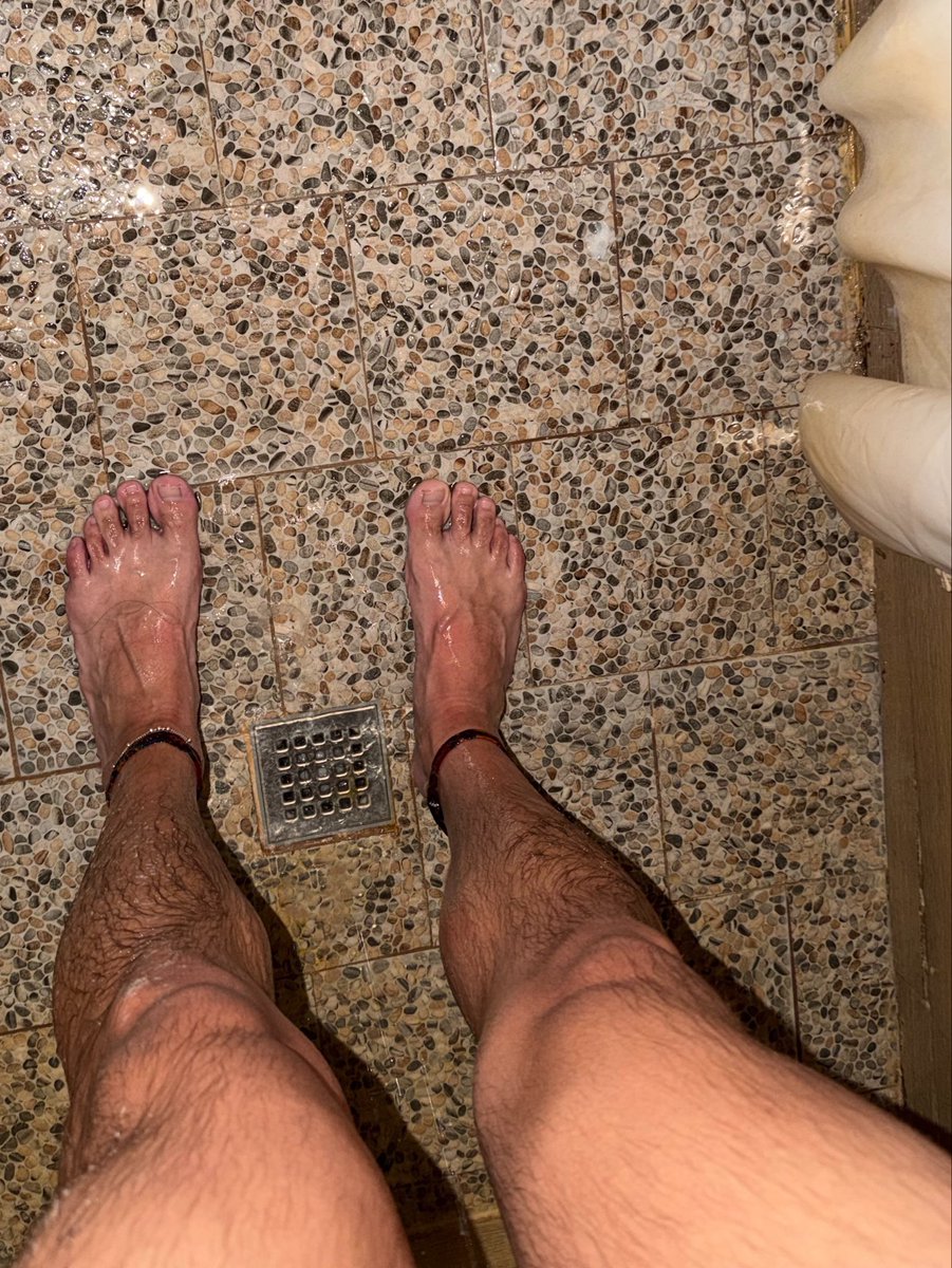FA07VR's tweet photo. 🍆👀👣 🩵 and RT🔥 #nudes #bulge #lcruisingbaños #cruisingméxico #gay #gayjrz #jrzgay #gaymex #jrz #cuu #nude 👣🔥#gay #gaymex #latin #pies #piesmasculinos #nude #dick #gayporn #gayjrz #feet https://t.co/rFSx2NcKKB