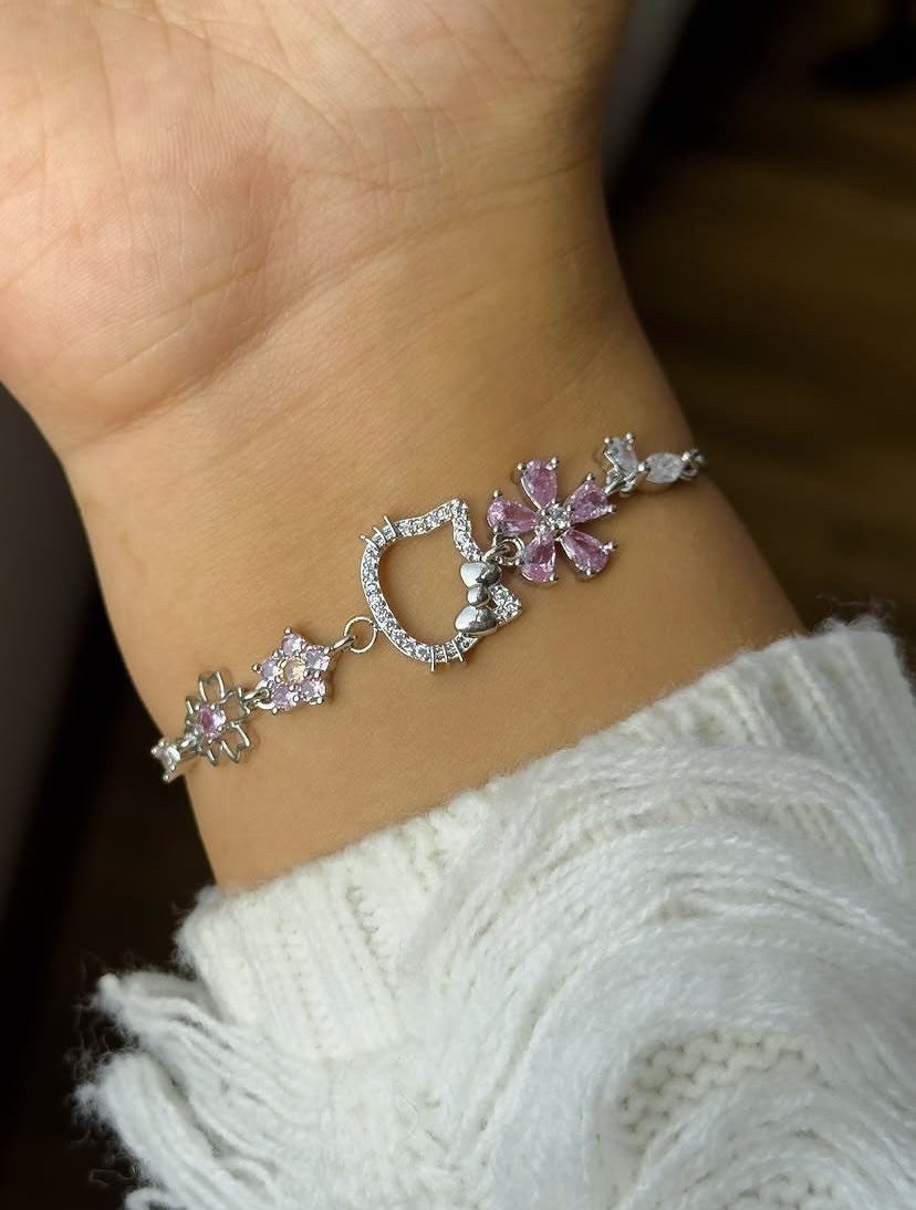 ArtBDesign1's tweet photo. Hello Kitty Bileklik 🌸 https://t.co/QuO2qGdhPU