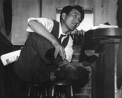 Naturalphilosy's tweet photo. “The weak fear happiness itself. They can harm themselves on cotton wool. Sometimes they are wounded even by happiness.”

— Osamu Dazai https://t.co/JvwDBuYhvw