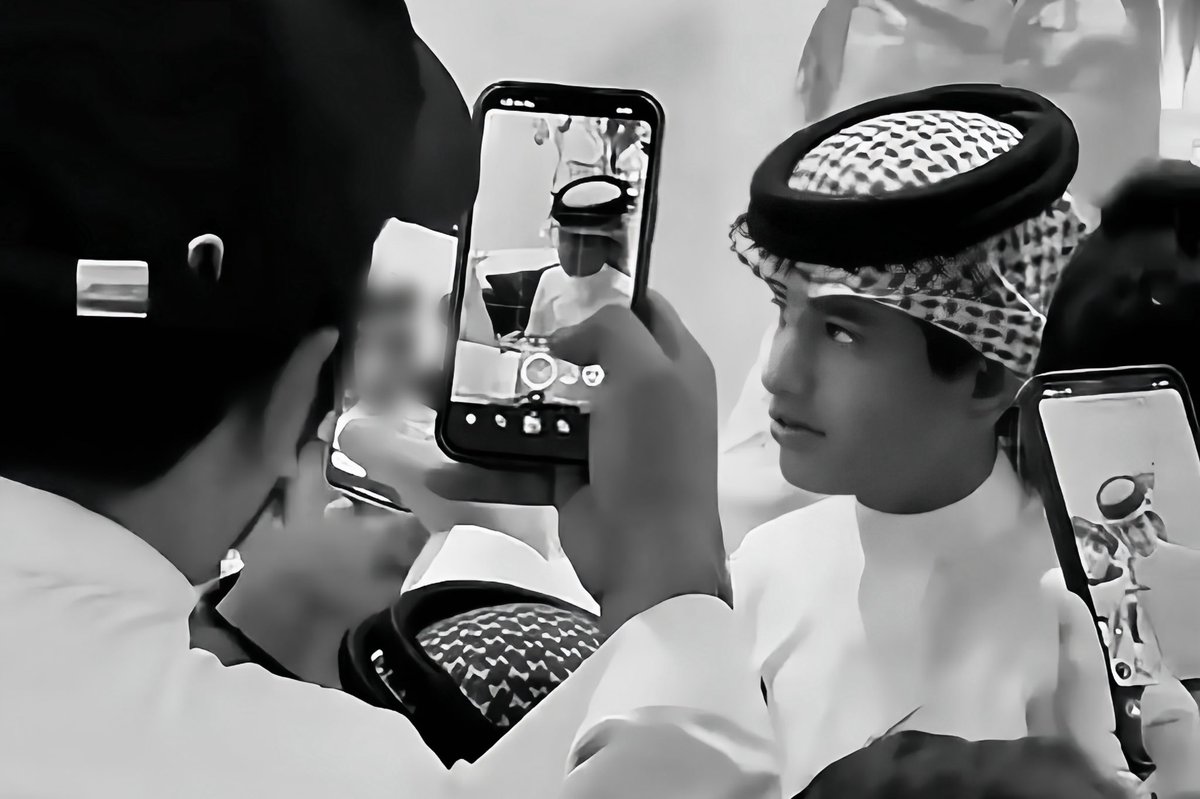mliiv_7's tweet photo. من عطاه اللّٰه محبة ف القلوب
 أشهد أن اللّٰه معطيه .. الكثير

جعلني لاجيت للناس محبوب
وجعلني لاغبت ..مذكور بالخير.
#احمد_قزيع_السهلي https://t.co/xqBQGOLc81