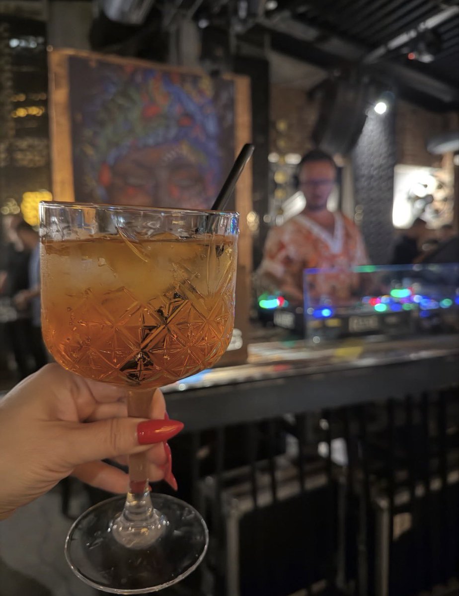 mashadowow's tweet photo. 🥃✨ https://t.co/HAYZhuJxsV